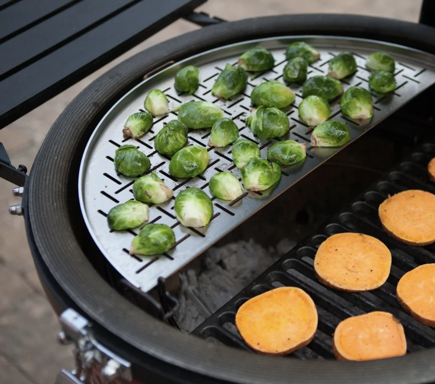 Kamado Joe Half Rond Lasergesneden Rvs Rooster 4 Kamado Joe Half Rond Lasergesneden Rvs Rooster - Afbeelding 2