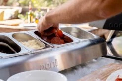 Ooni Topping Station -Optimaal Barbecuegrill Winkel ooni topping station 3